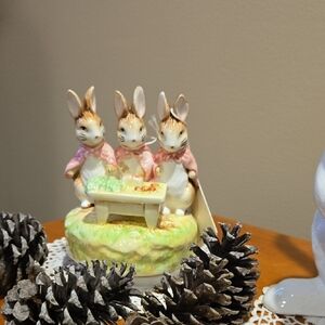 Schmid Beatrix Potter Porcelain Bunny Trio Music Box
